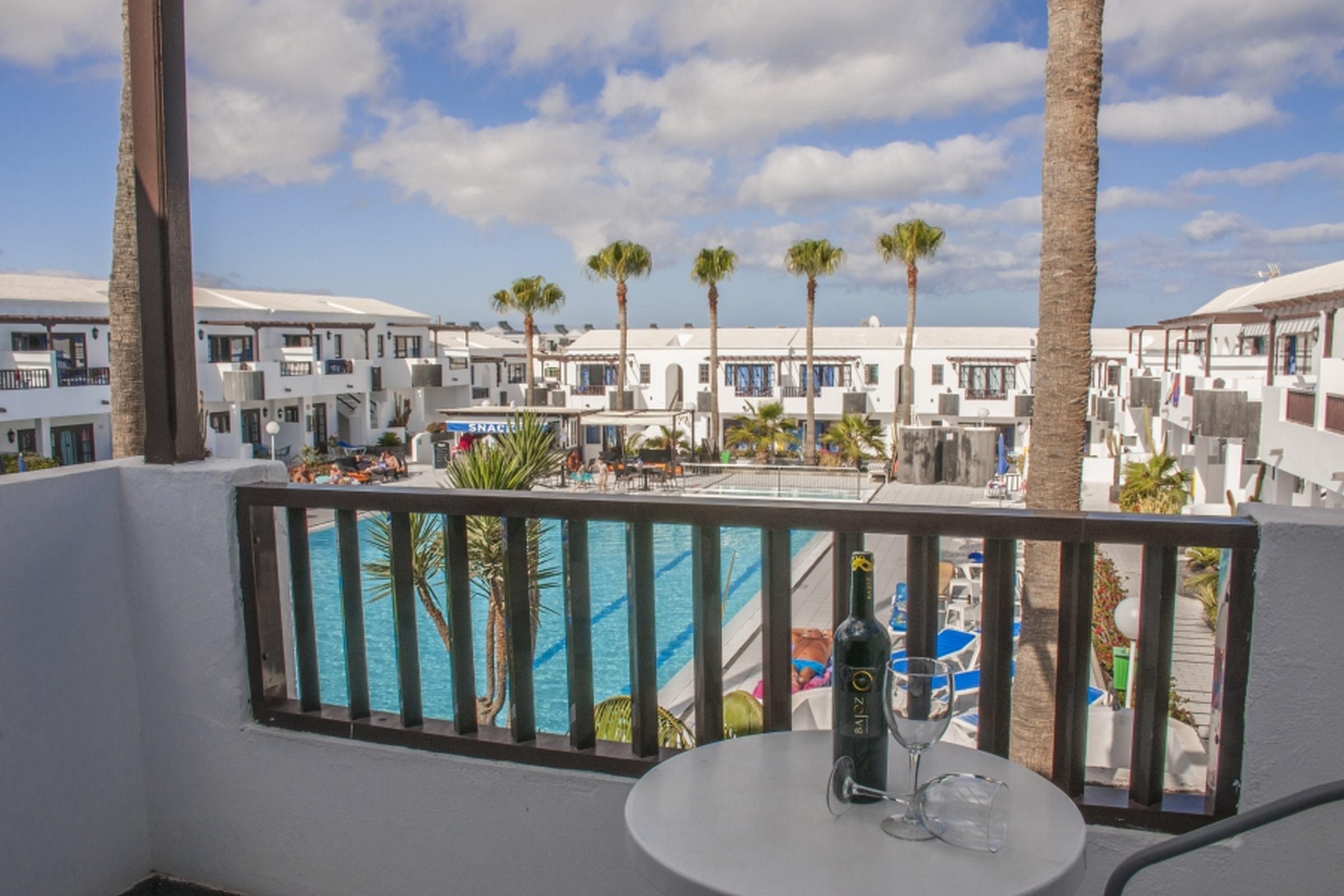 Plaza Azul Aparthotel Puerto del Carmen  Exteriör bild