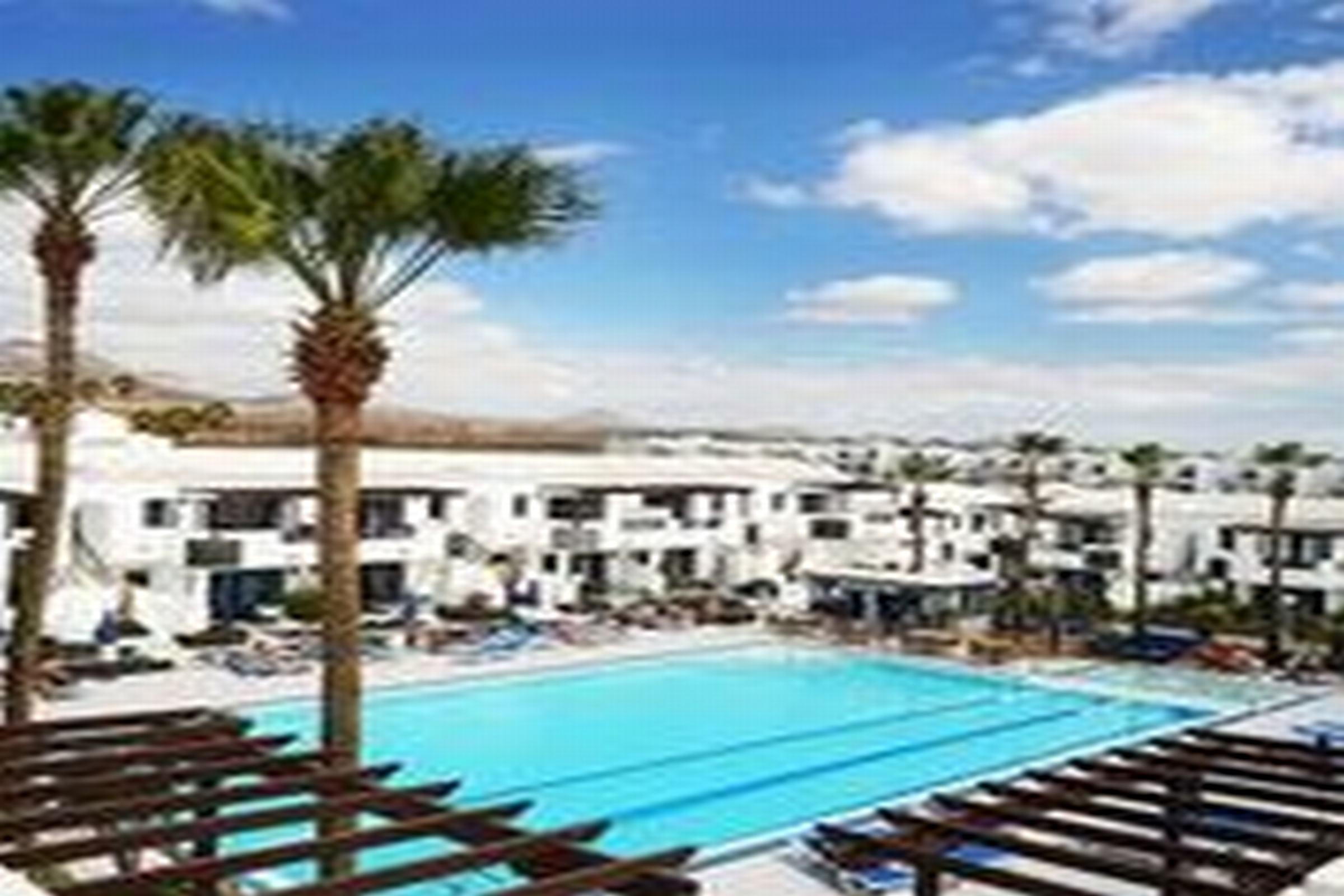 Plaza Azul Aparthotel Puerto del Carmen  Exteriör bild
