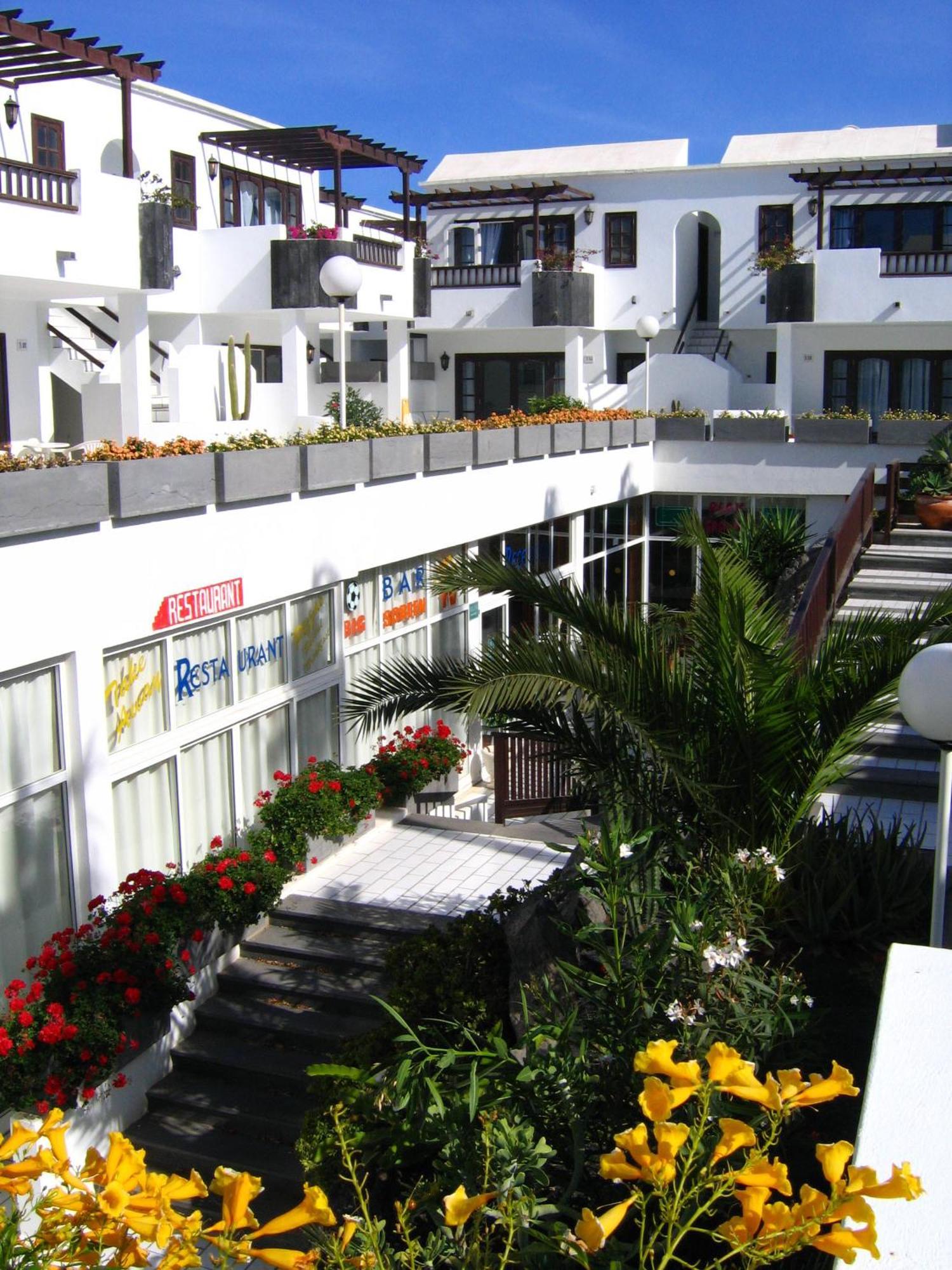 Plaza Azul Aparthotel Puerto del Carmen  Exteriör bild