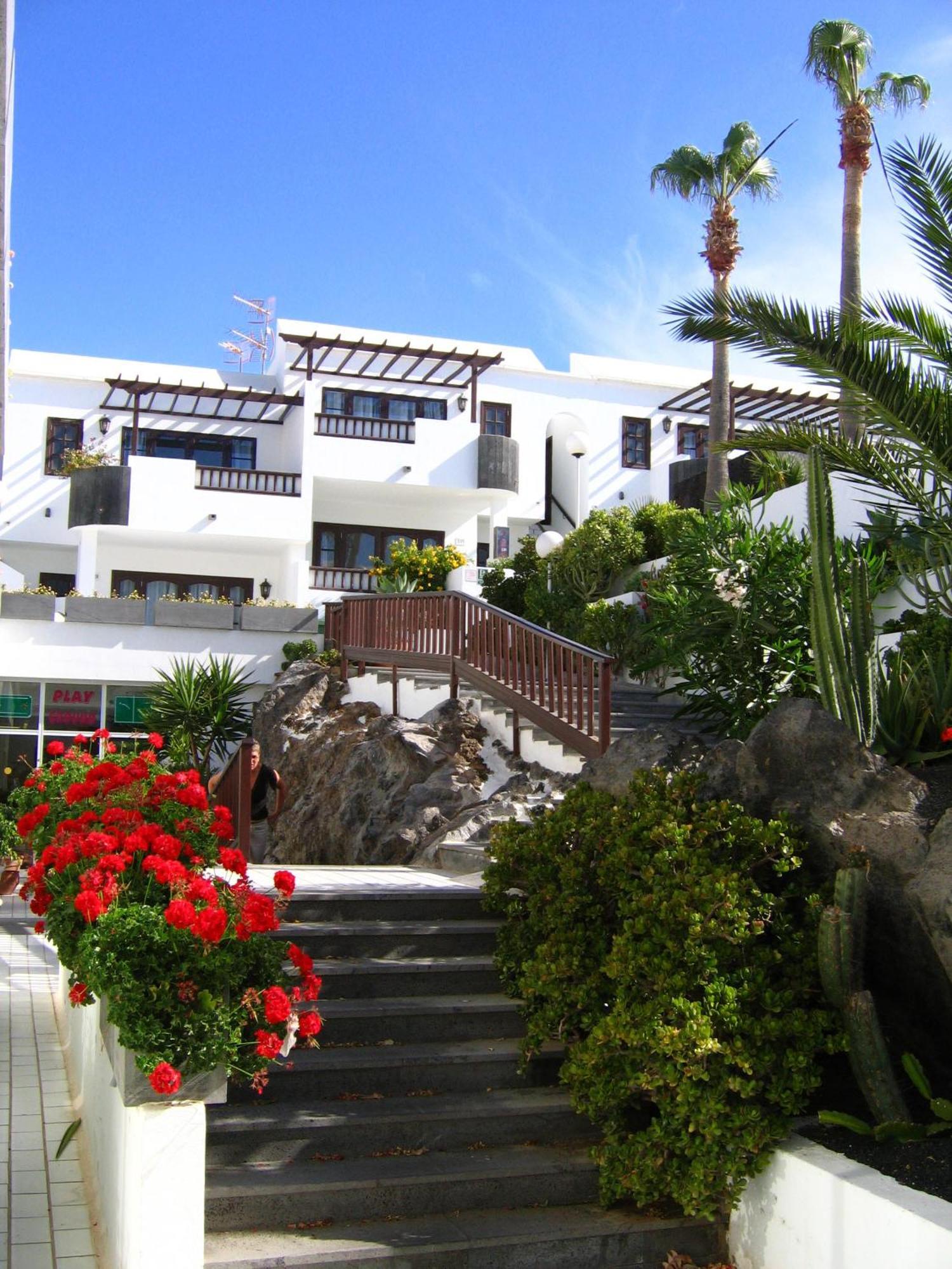 Plaza Azul Aparthotel Puerto del Carmen  Exteriör bild