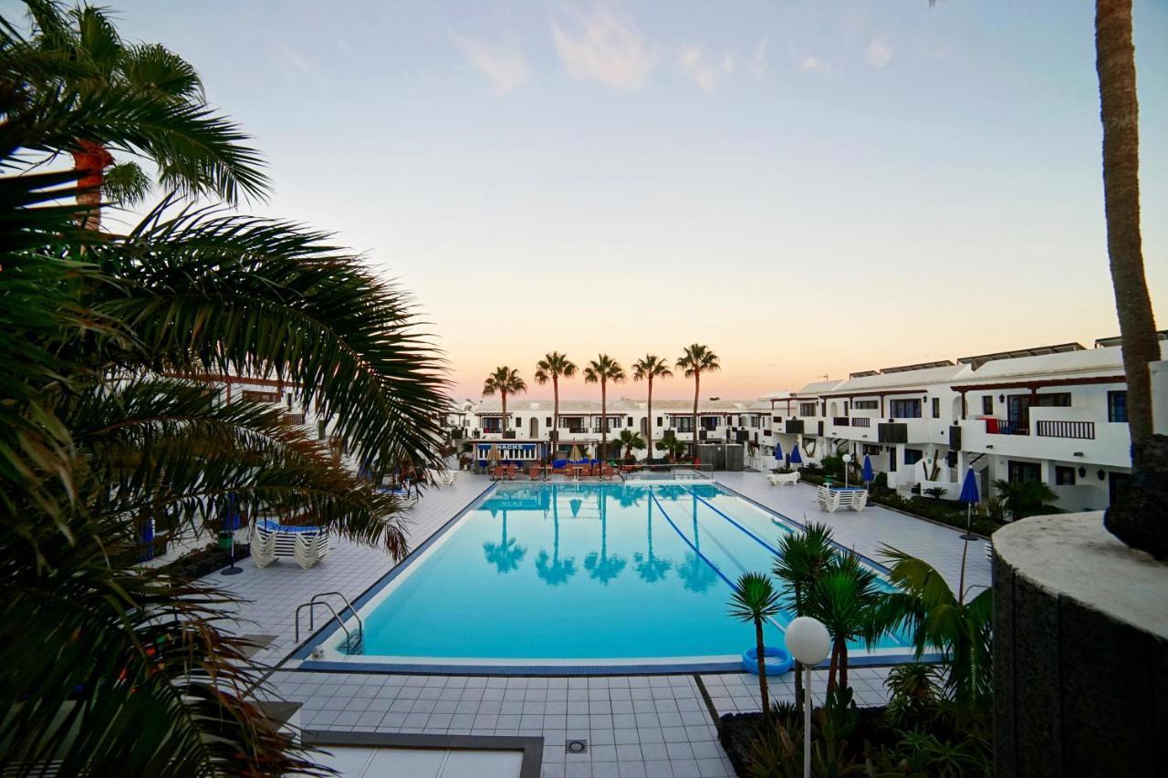 Plaza Azul Aparthotel Puerto del Carmen  Exteriör bild