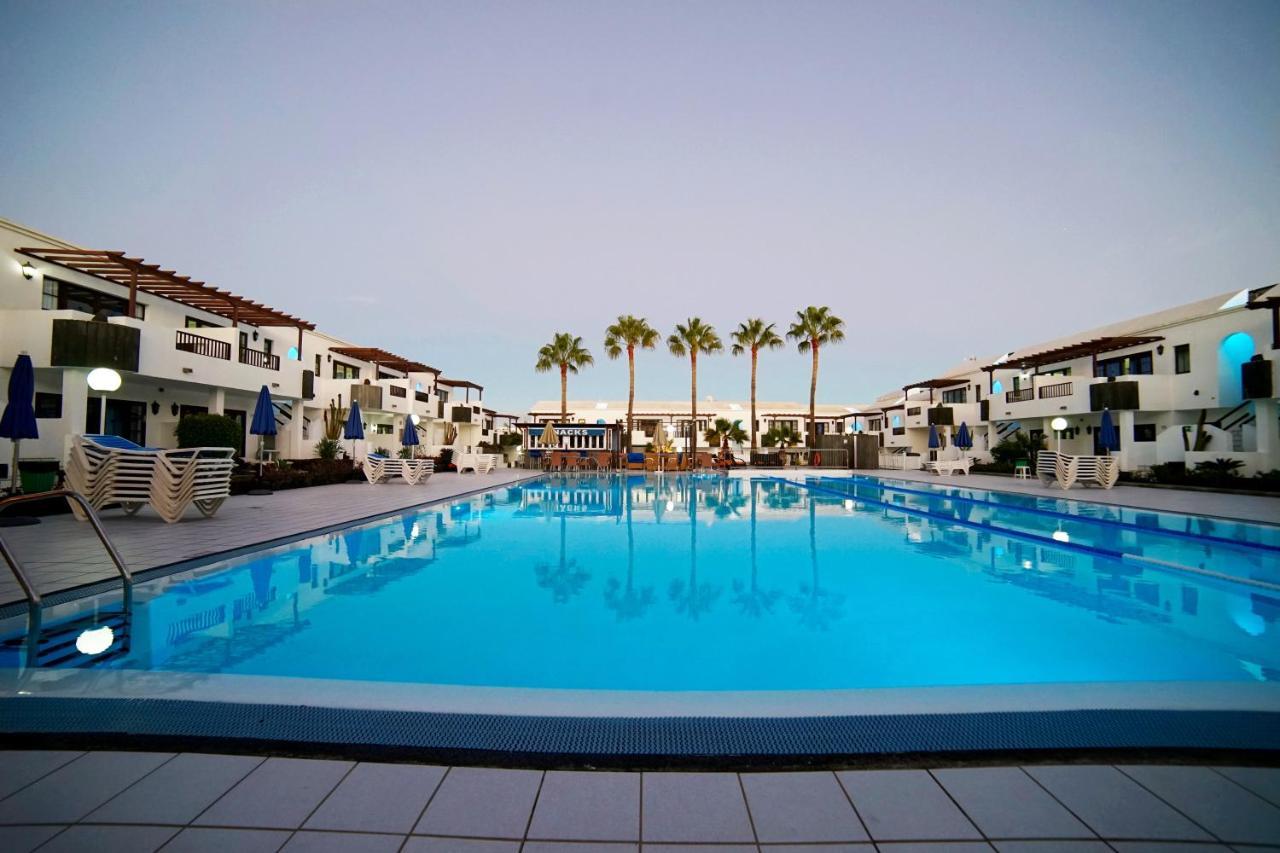 Plaza Azul Aparthotel Puerto del Carmen  Exteriör bild